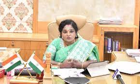 telangana developing under cm kcr rule says governor tamilisi